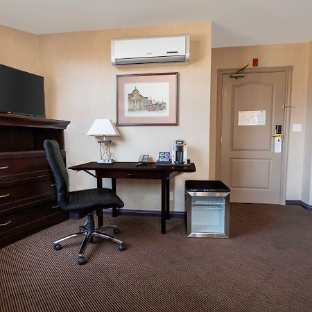 Ramada Limited Downtown Ванкувър Екстериор снимка